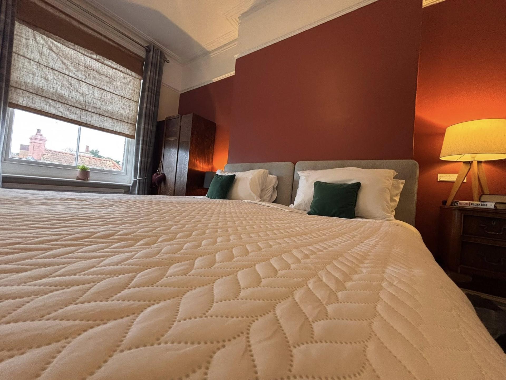 Superior Super King-size Room En-suite with Shower