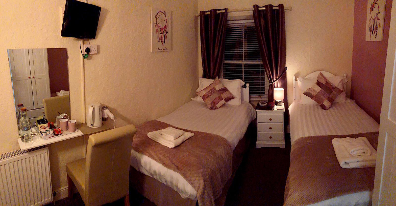 Twin En-suite Room (Room only)