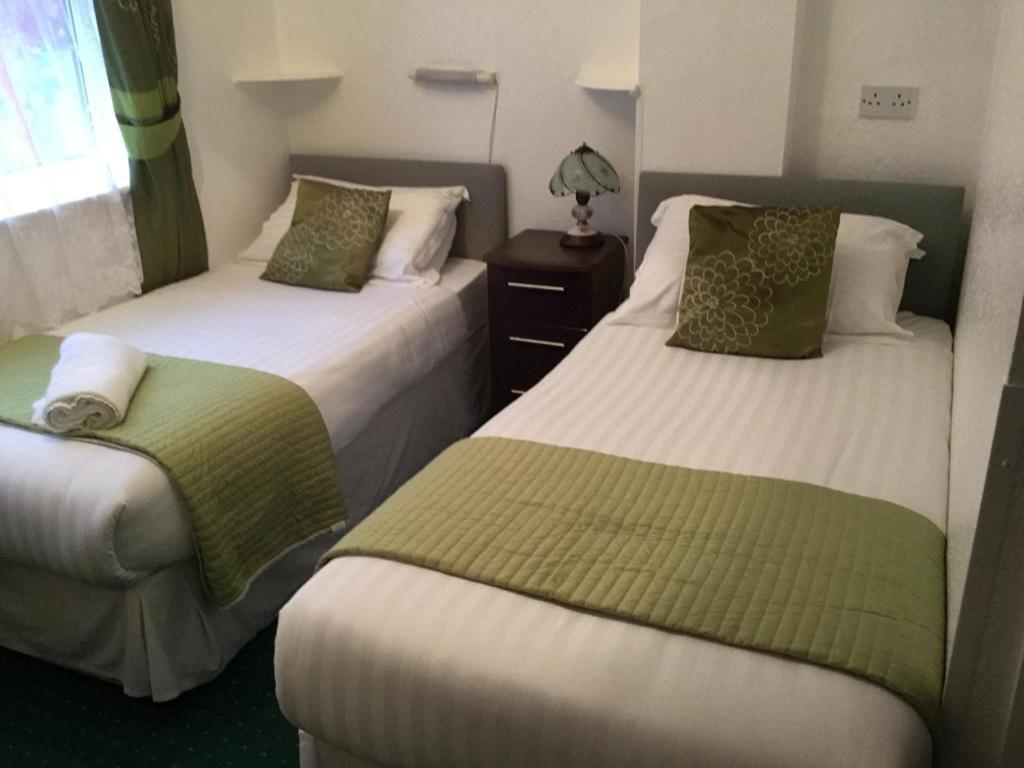 Half Board - Twin En-suite