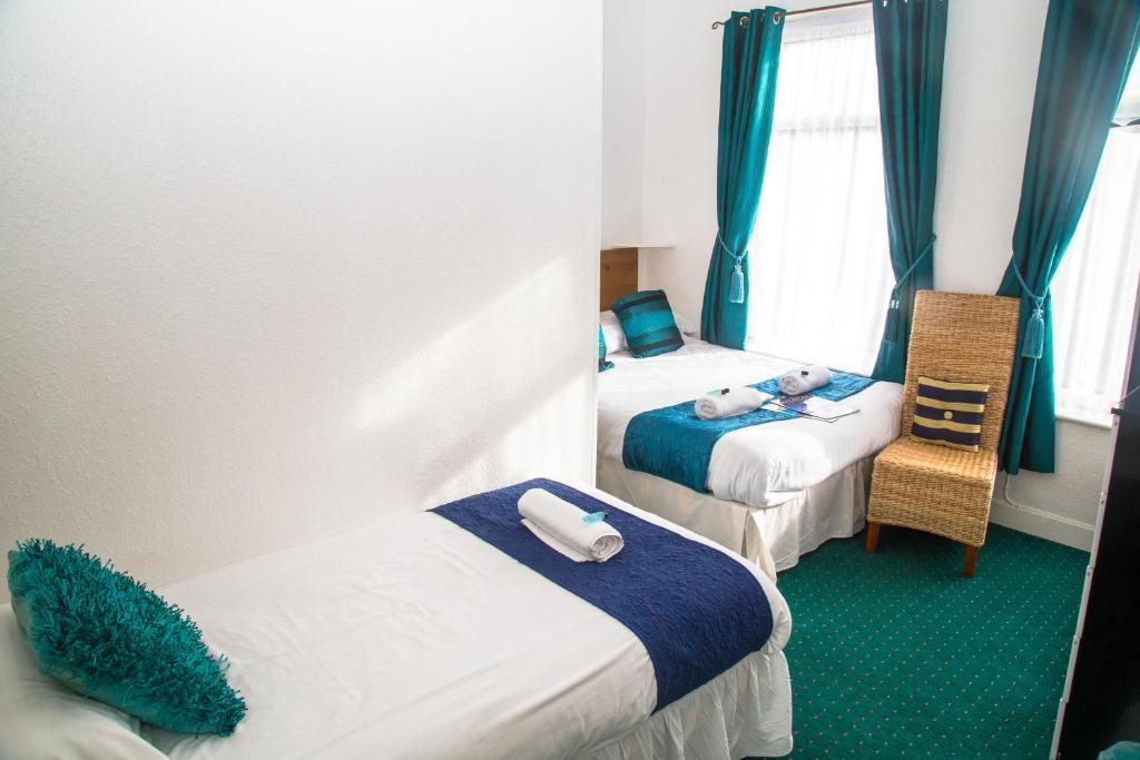 Half Board - Triple En-suite