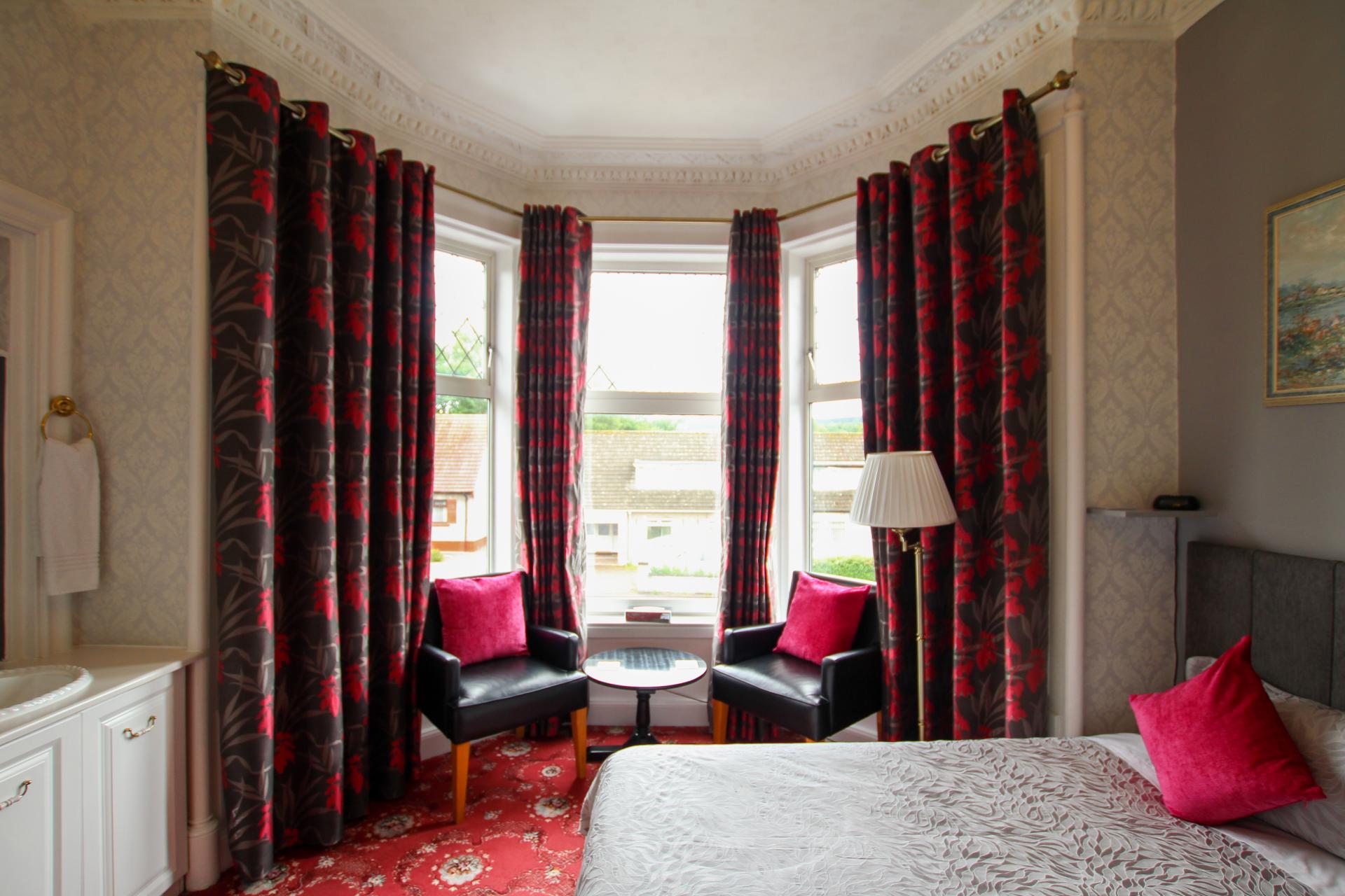 Room 5 Large Triple Room En-suite with shower (Room Only) - First Floor