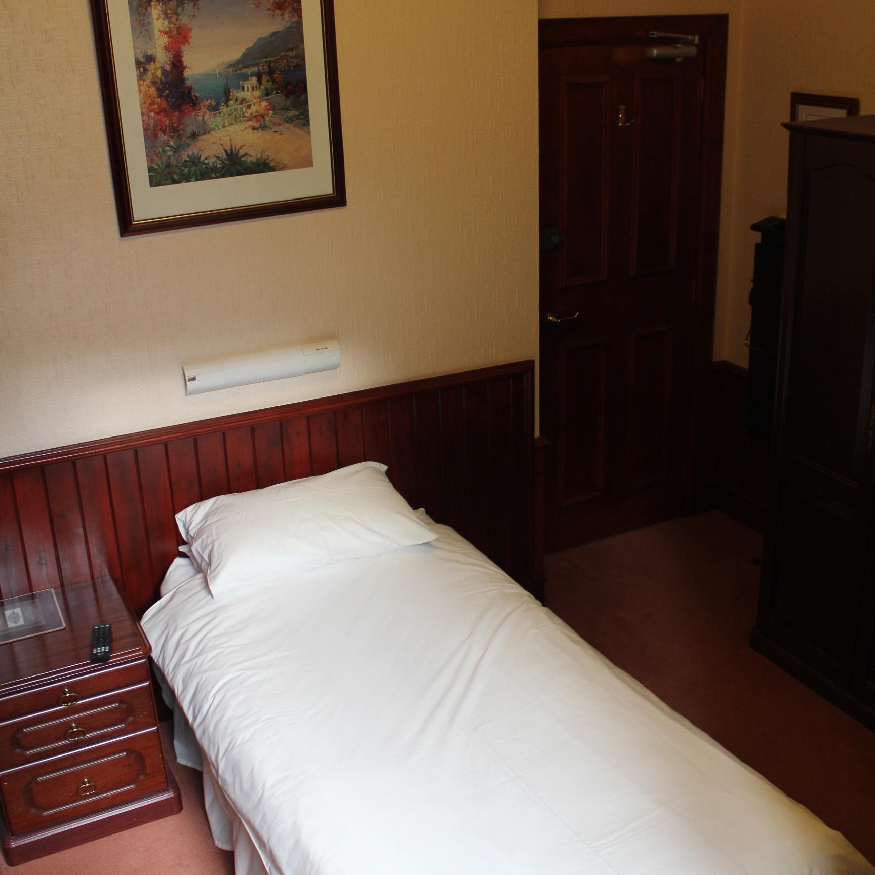 Single En-suite Room (inc. Breakfast)