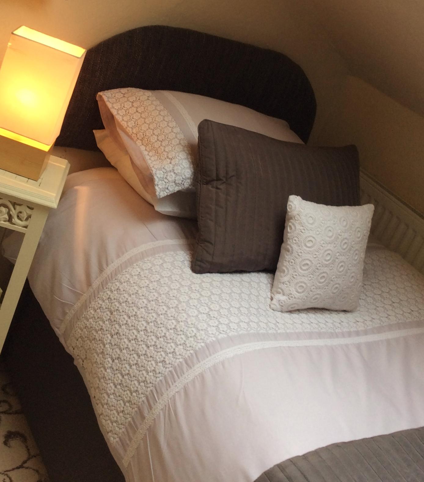 Single En-suite Room (inc. Breakfast)