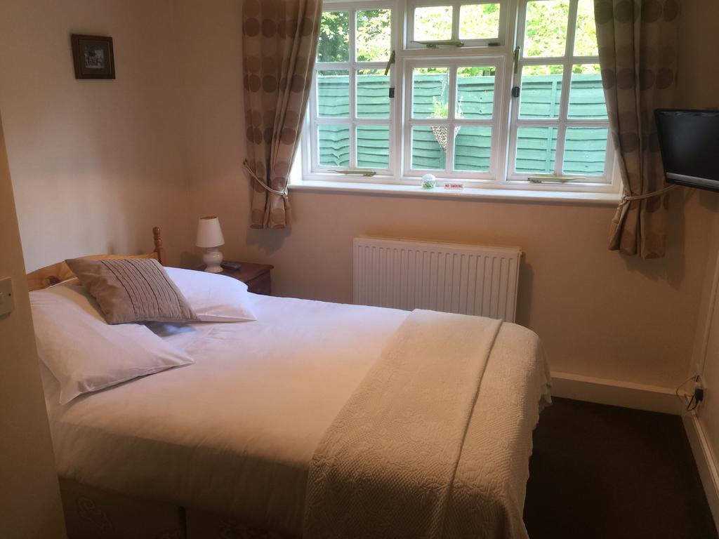 Double En-suite (room Only) For Single Occ