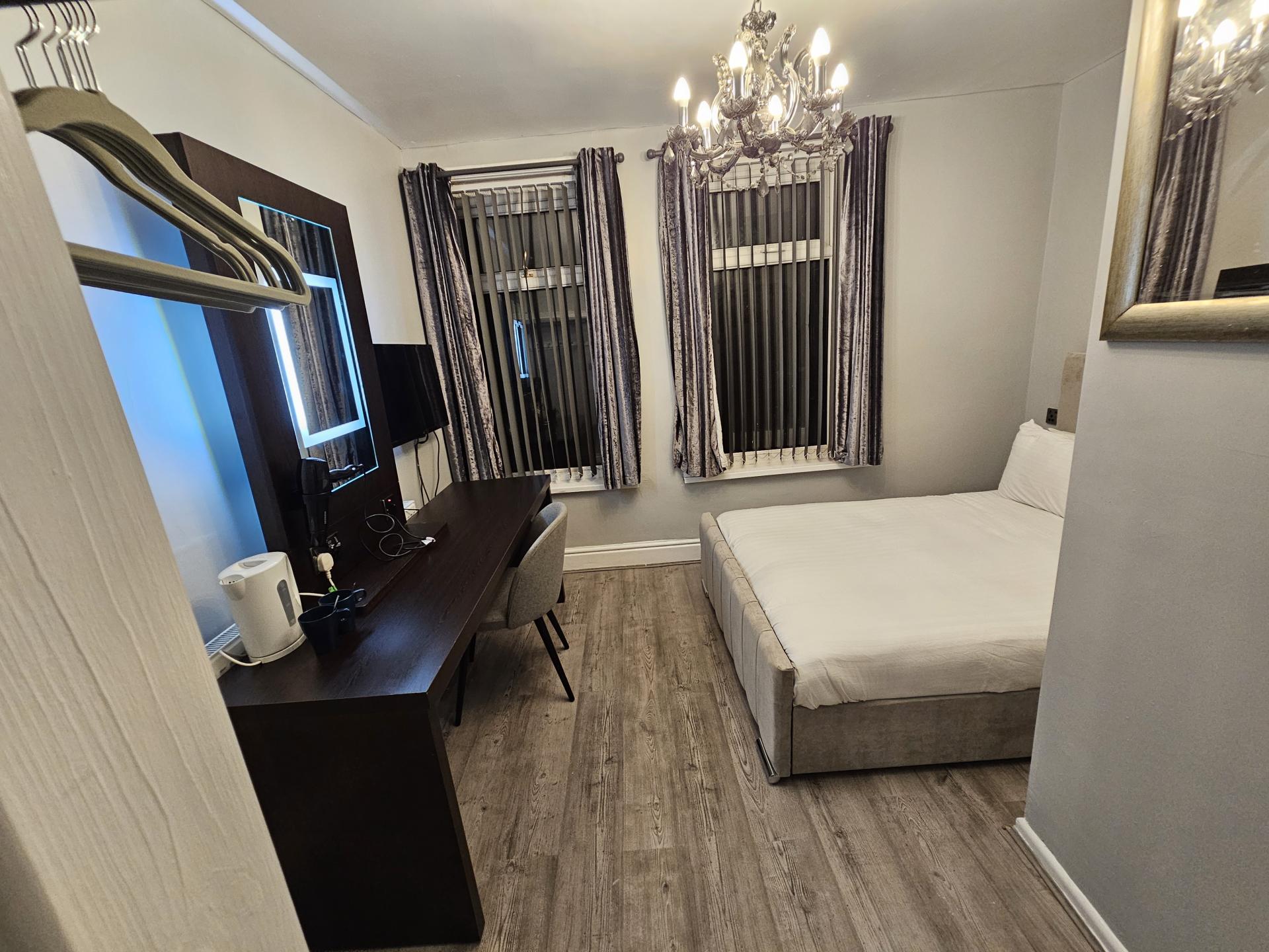 Standard Double Room En-suite with shower (Room Only) - First Floor