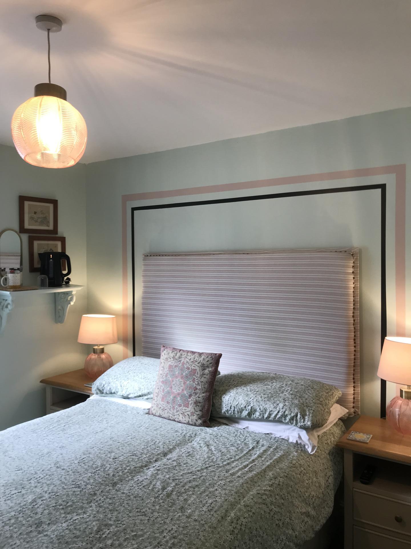 RM5 Double Room En-suite shower (inc Breakfast)