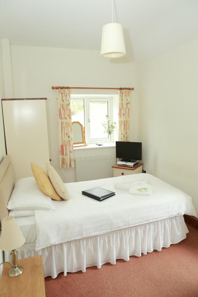Single En-suite Room (inc. Breakfast)