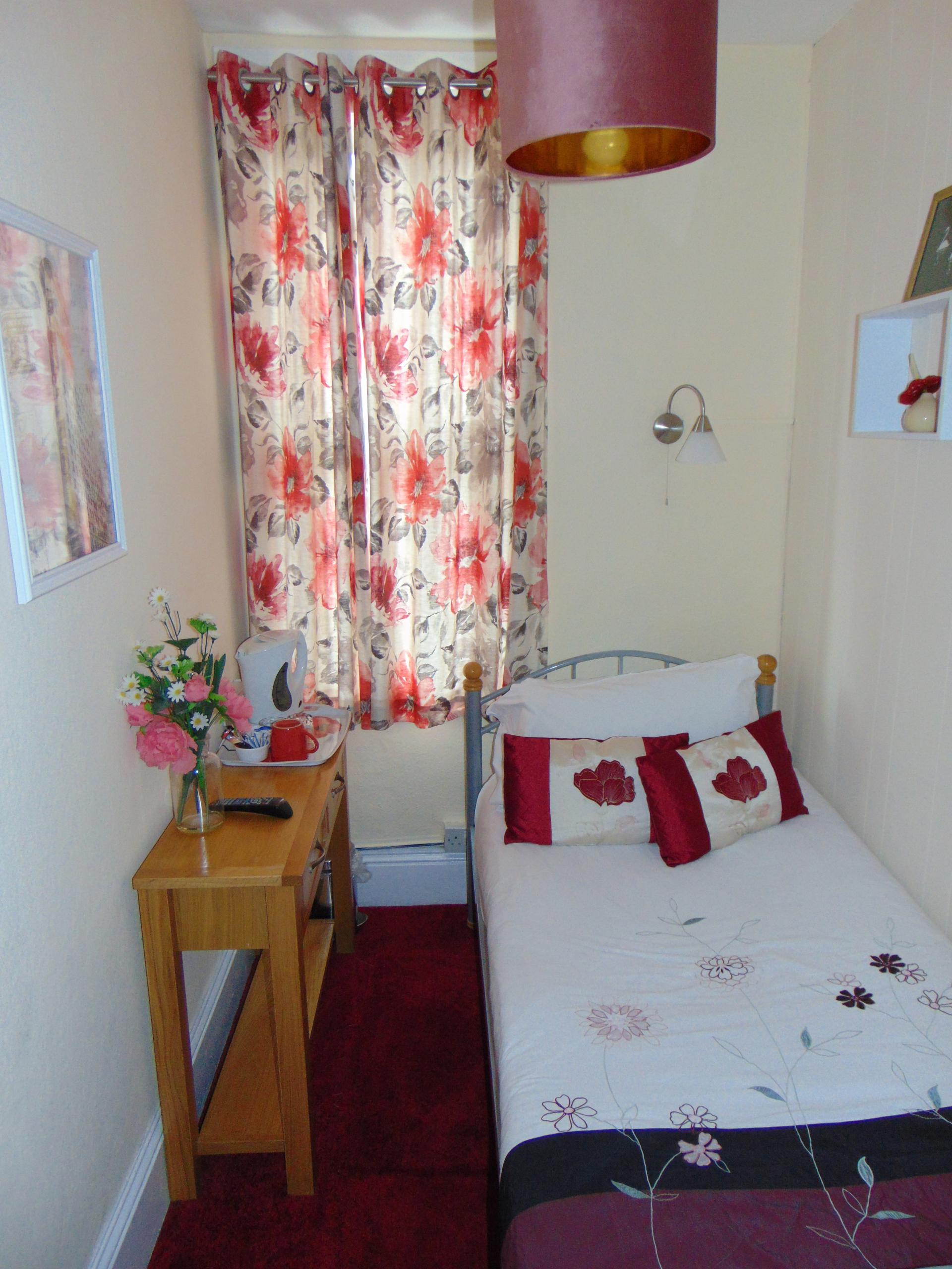 Single Room Shared Bathroom (room Only)