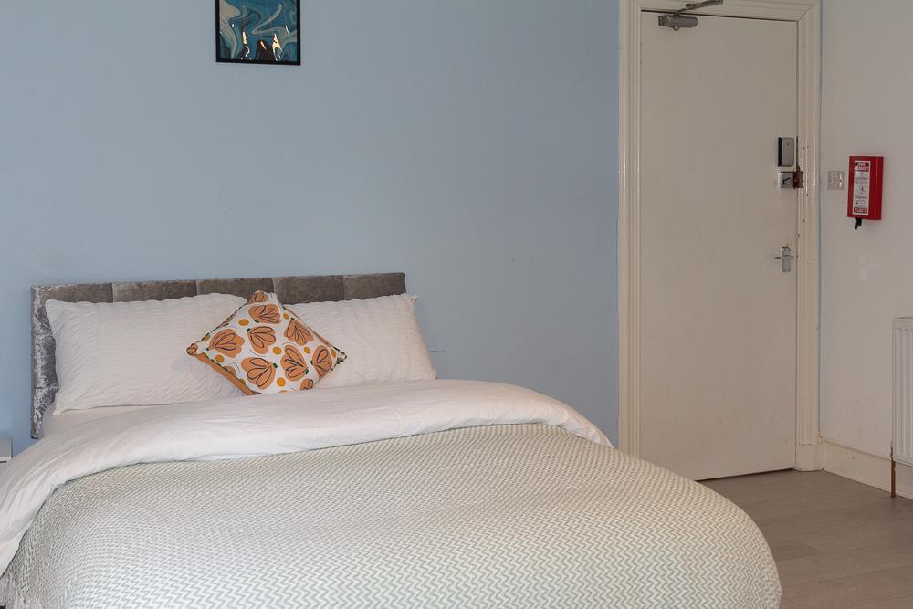 room 9