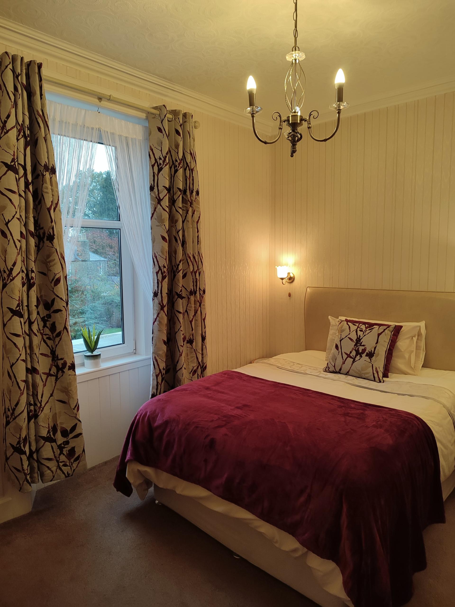 Room 1 Standard King size Room En-suite with shower (Room Only) - First Floor with Garden View
