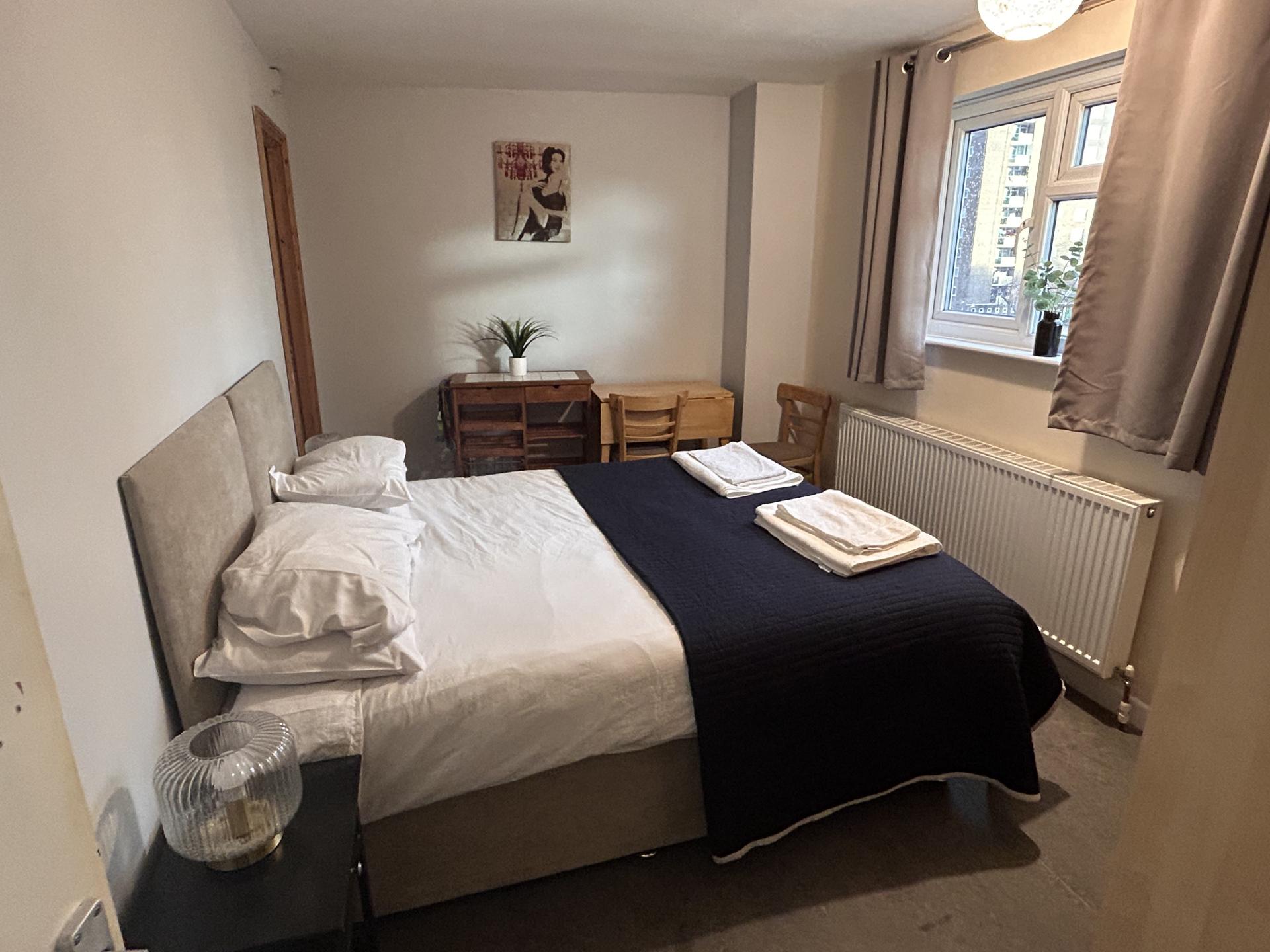 Room 1 Superior Double Room En-suite bathroom (Room Only) - Third Floor with City View