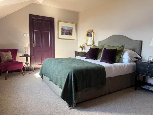 Room 5. A King Room With Loch View.