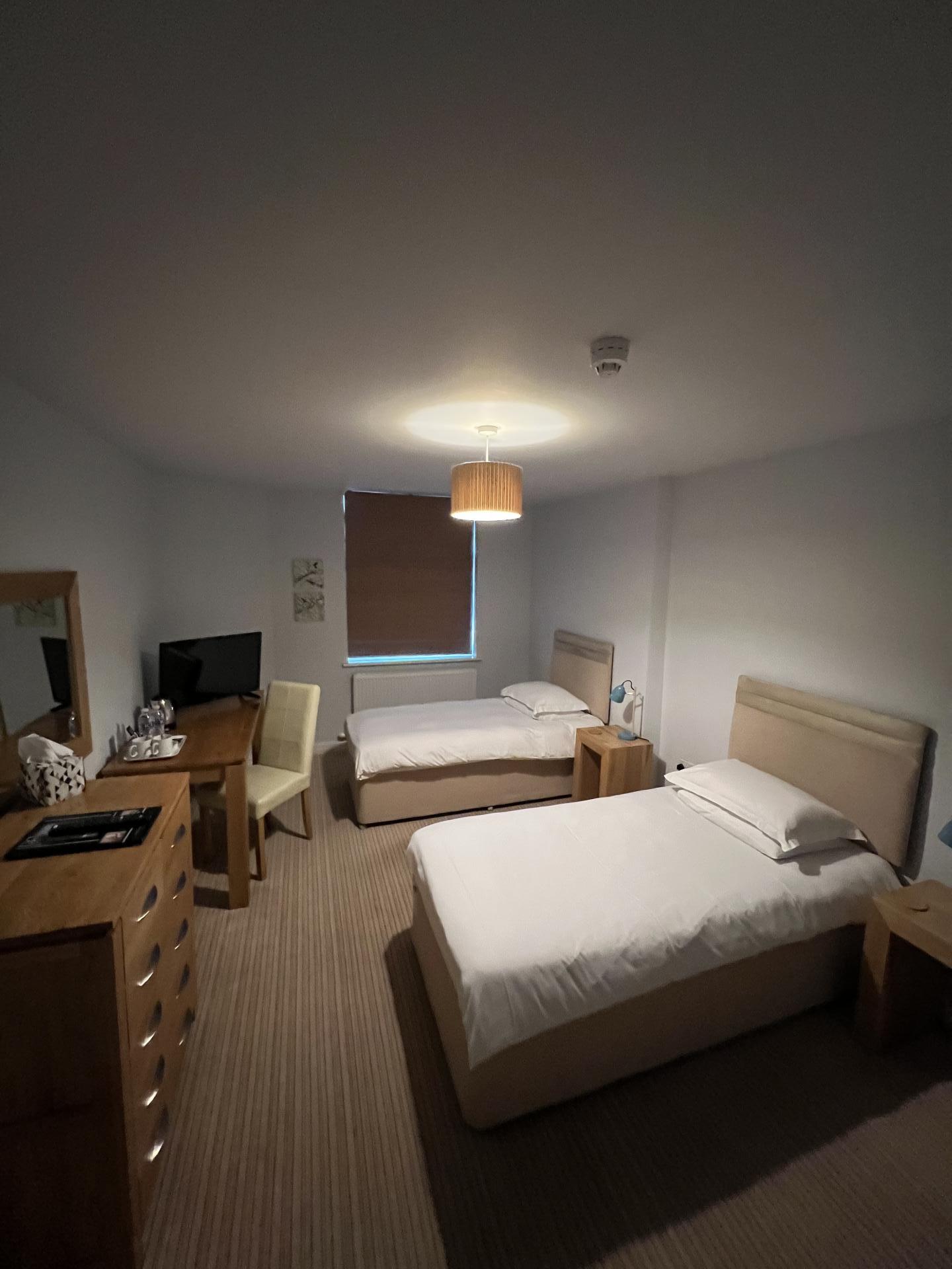 Twin en-suite (Room only)