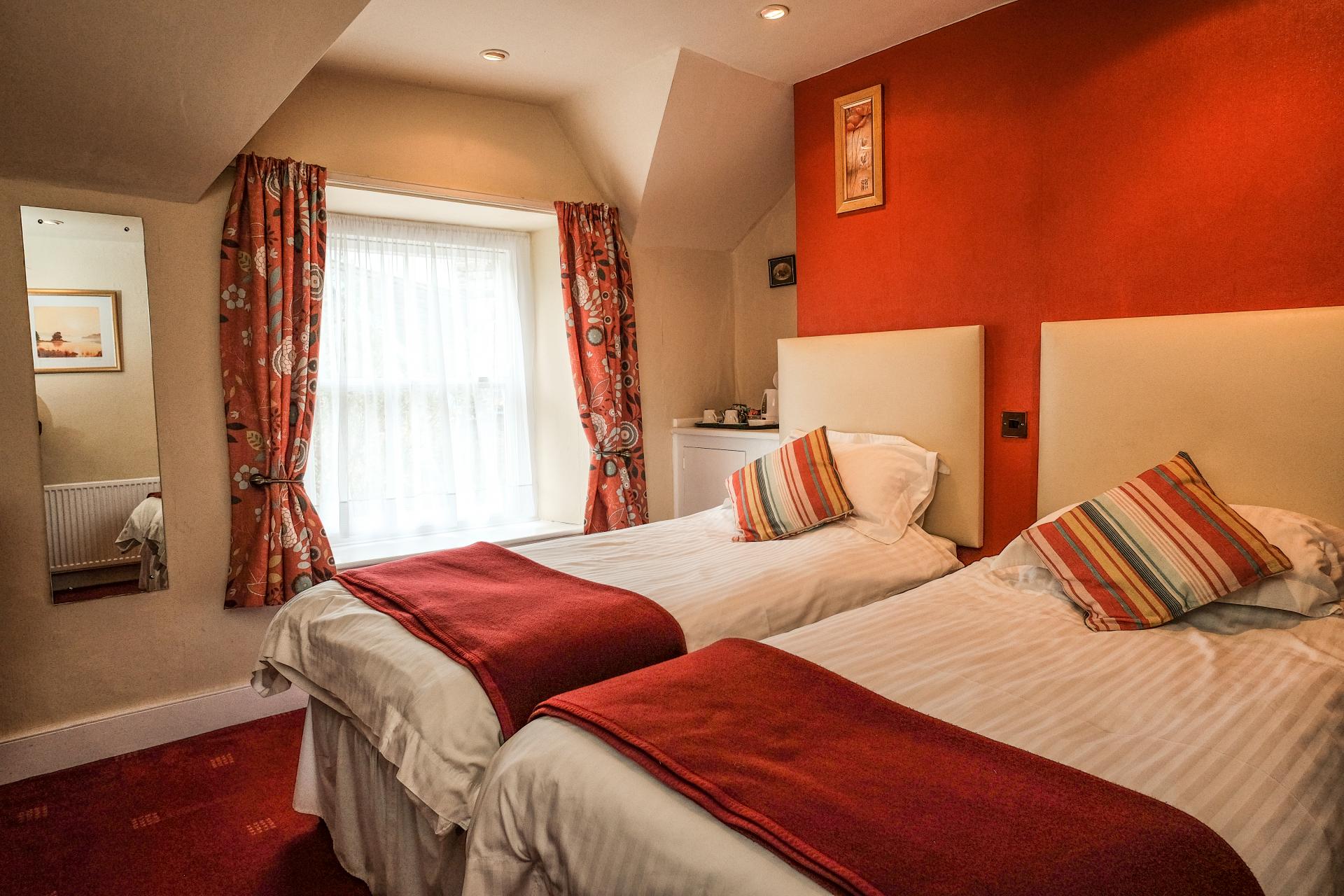 Single En-suite Room (inc. Breakfast)