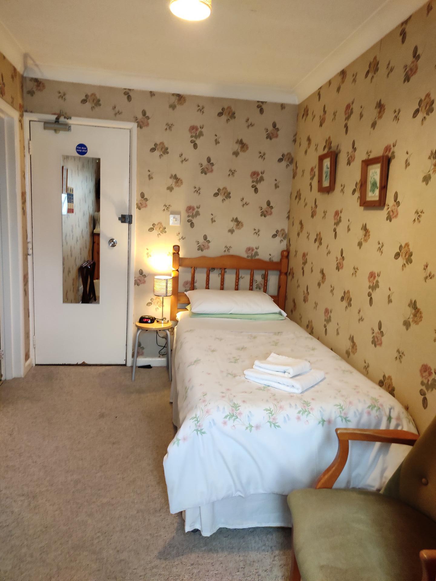 Single En-suite Room