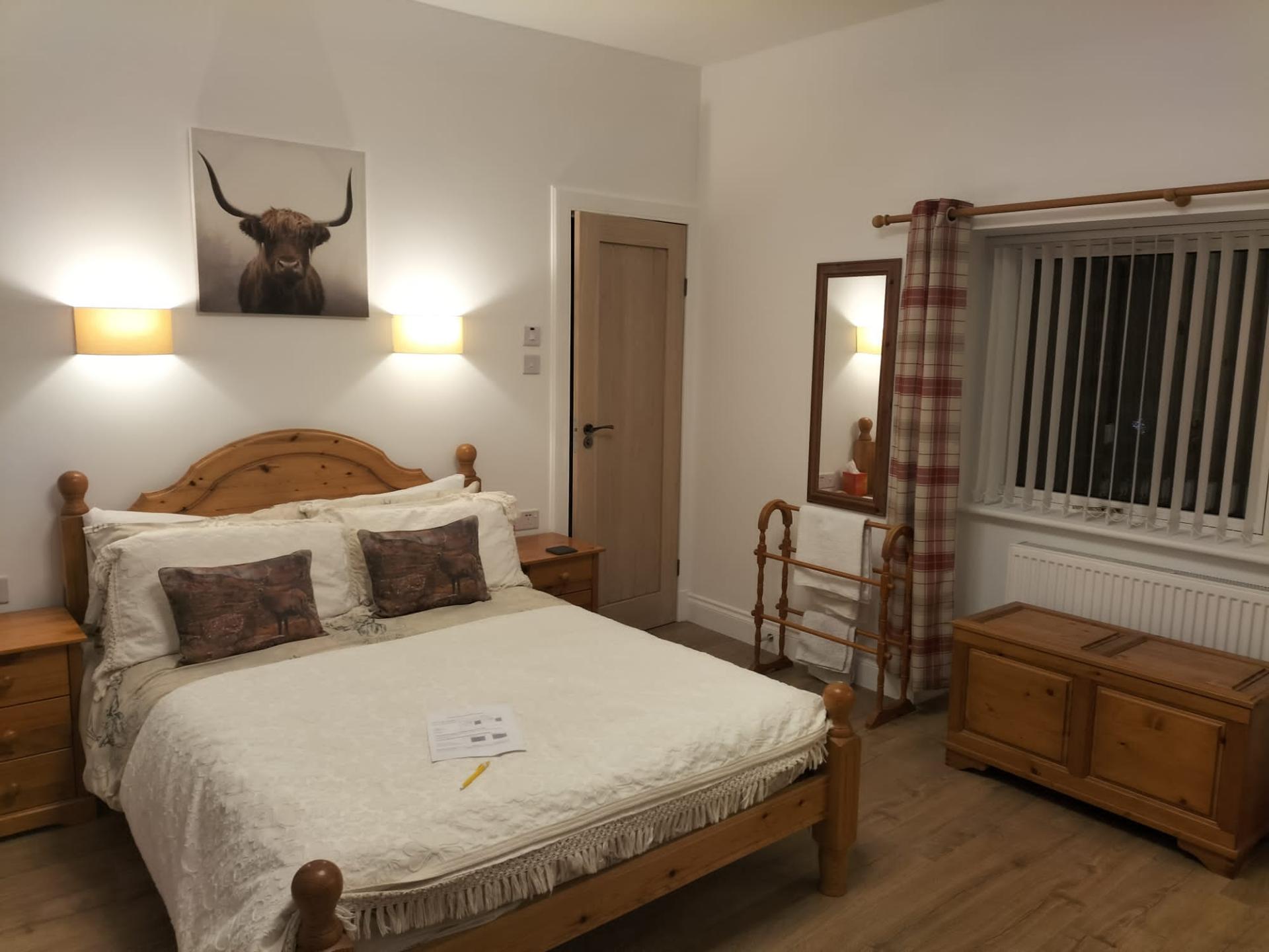 Large Double Room (inc. Breakfast)
