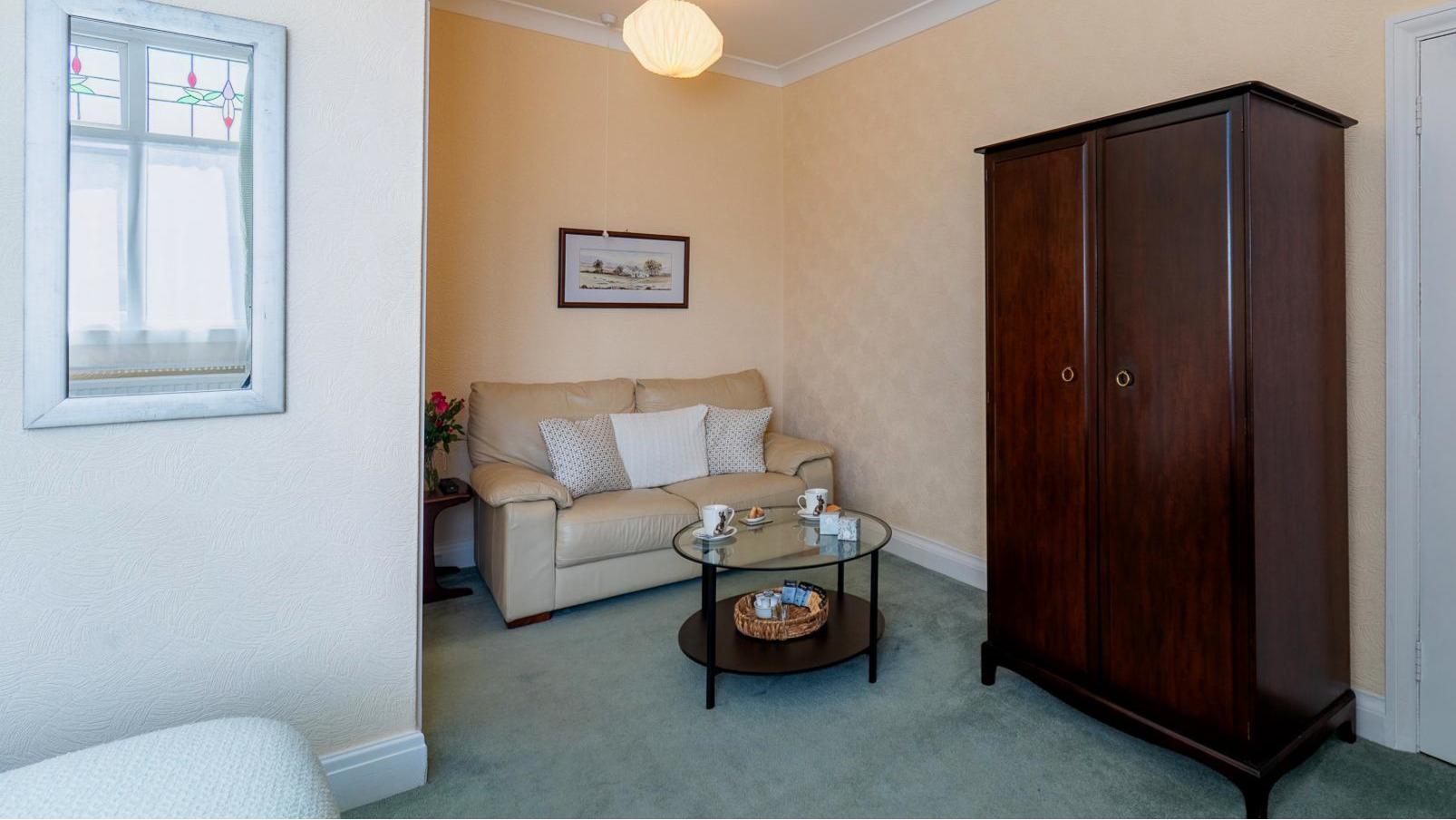 room 4