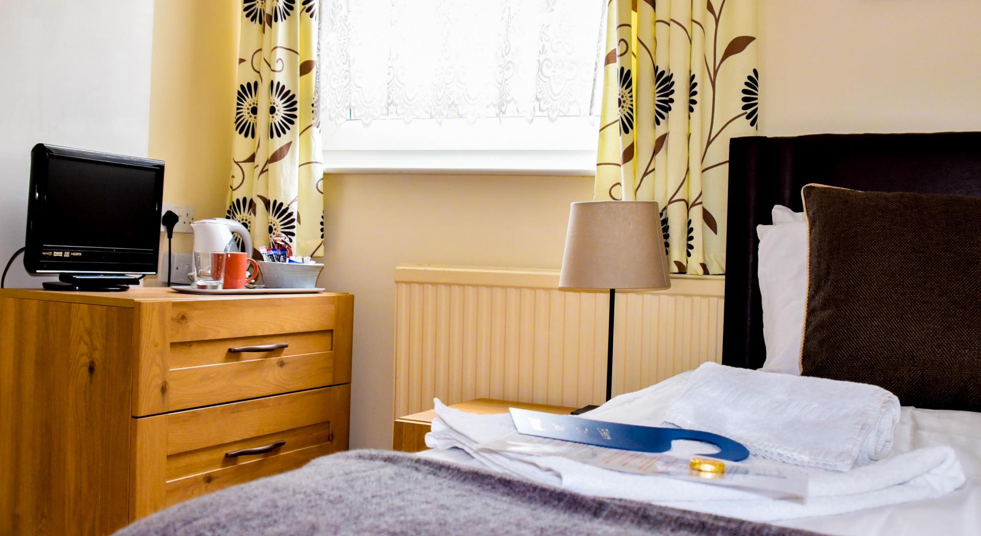 Single En-suite Room (inc. Breakfast)