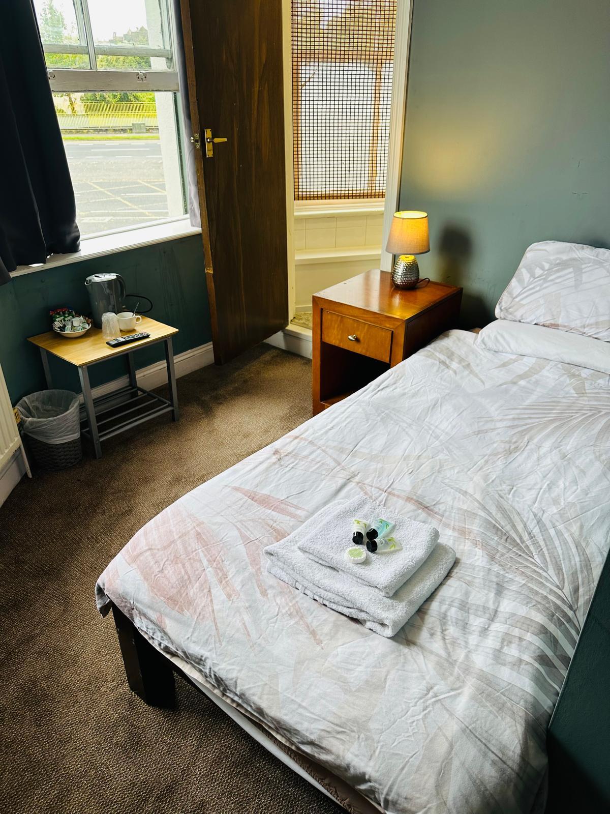 *Economy Single Room En-suite with shower (Room Only)