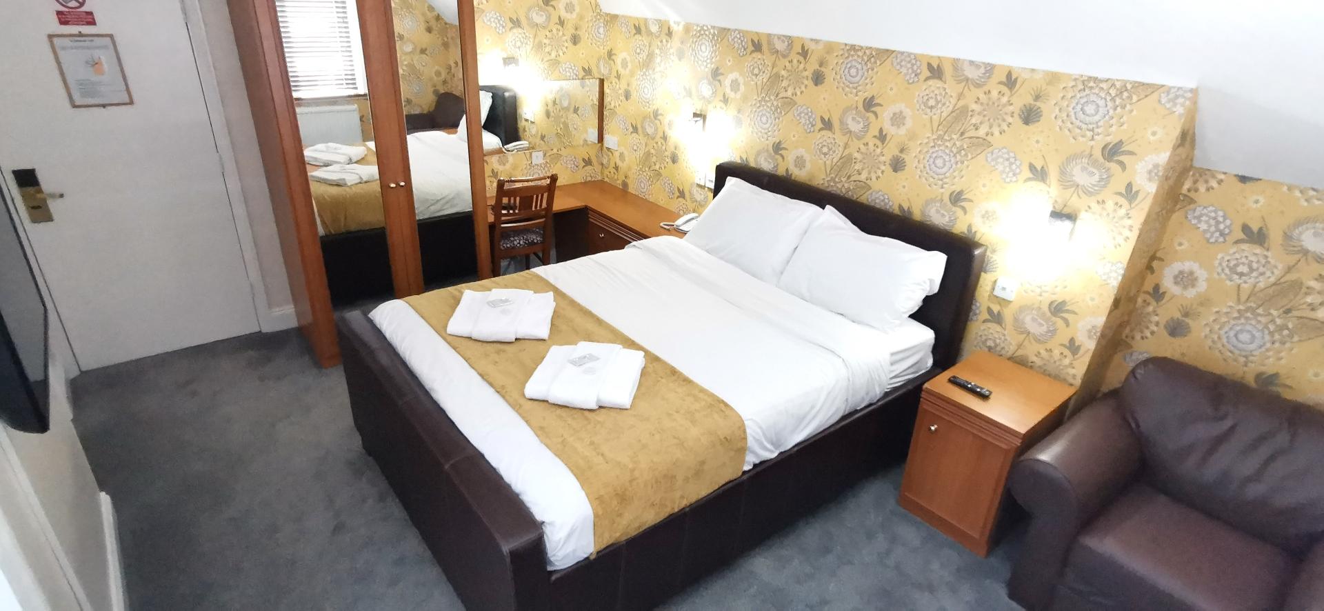 Double Comfort Suite (inc. Breakfast)