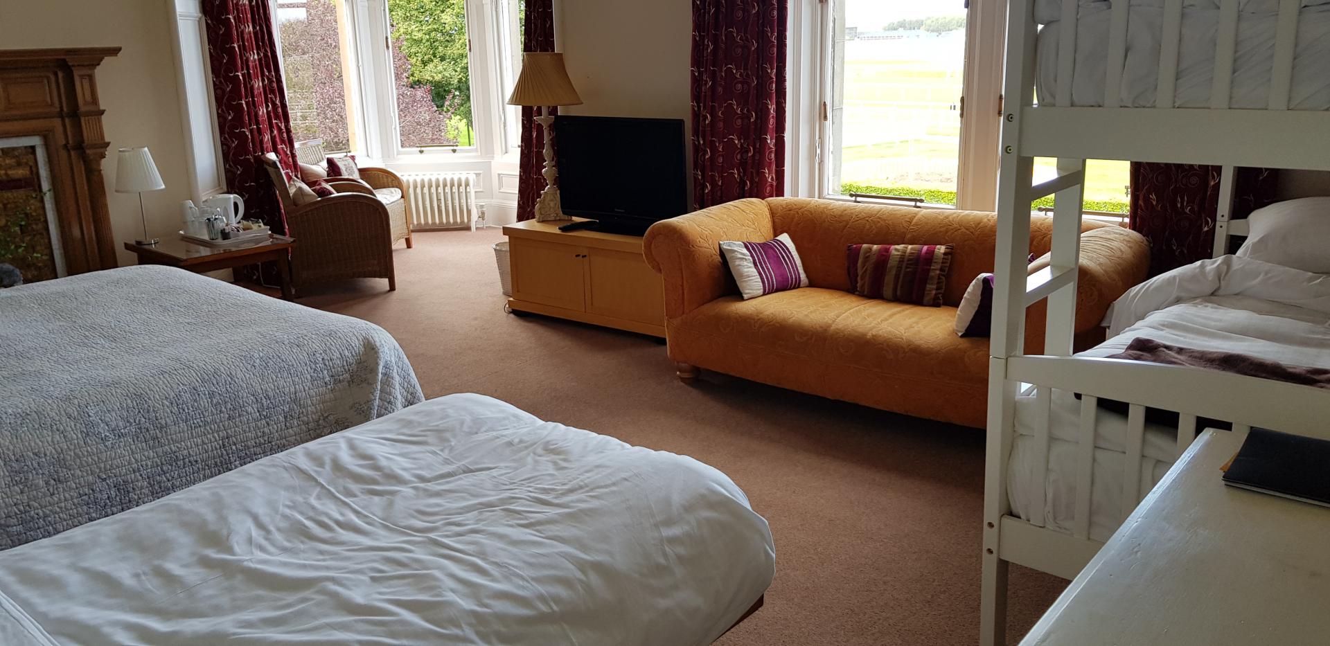 Large Double Family EnsuiteNon-Refundable