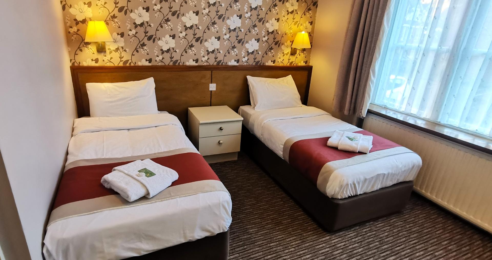 Twin En-suite Room (inc. Breakfast)