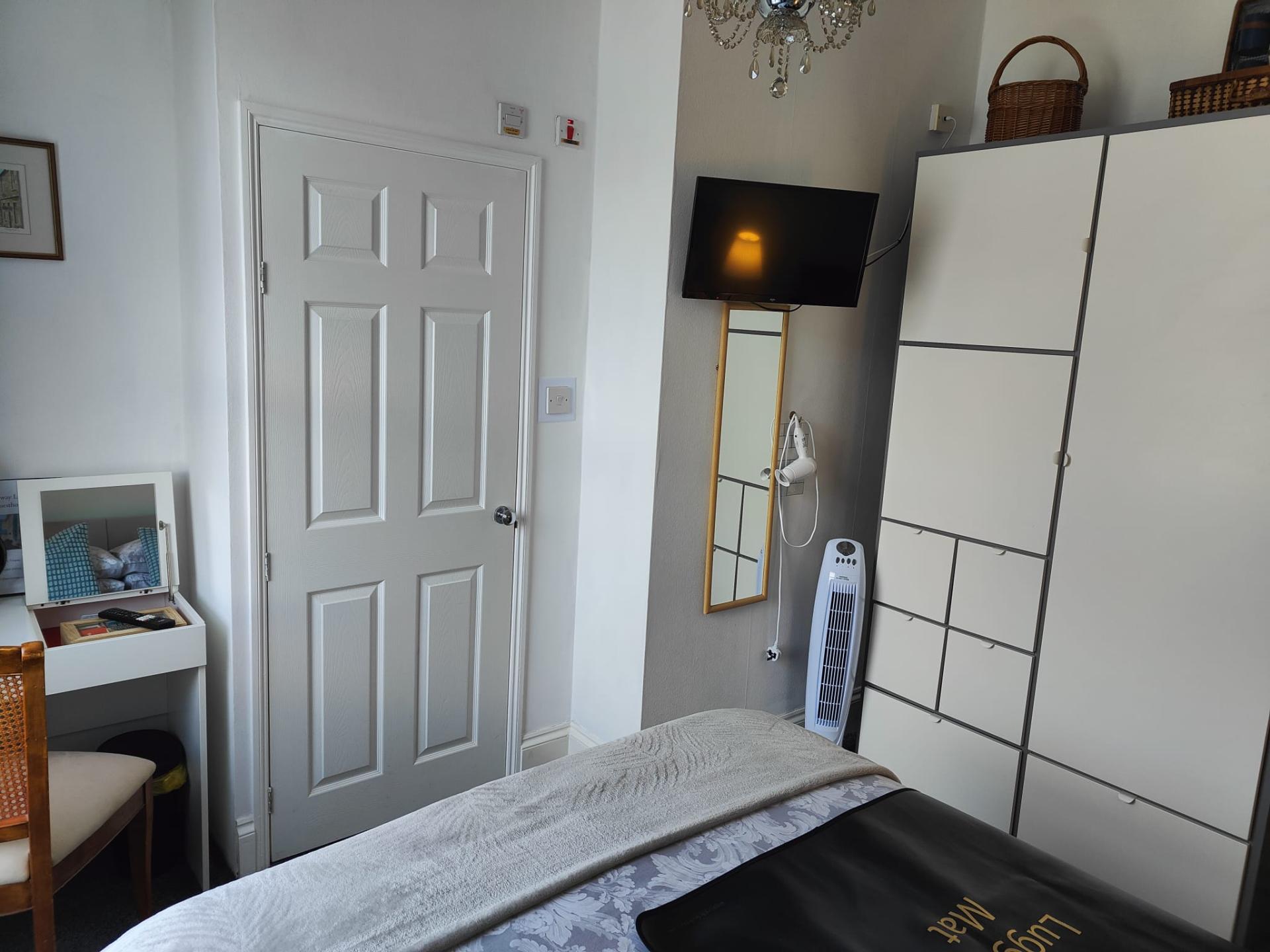 room 8