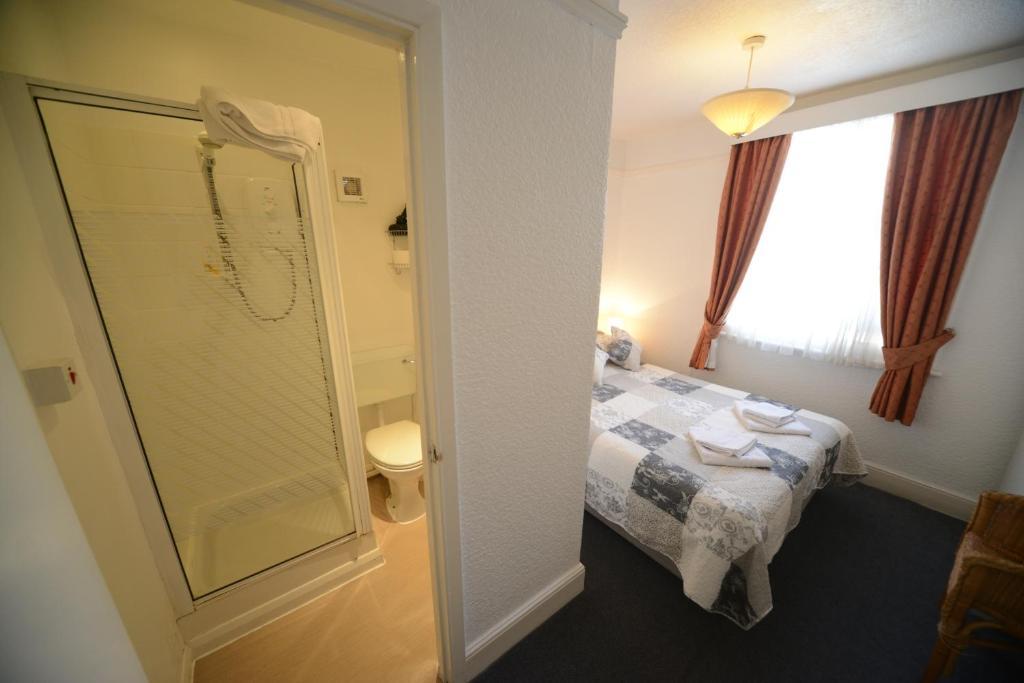 Single En-suite(Room Only)