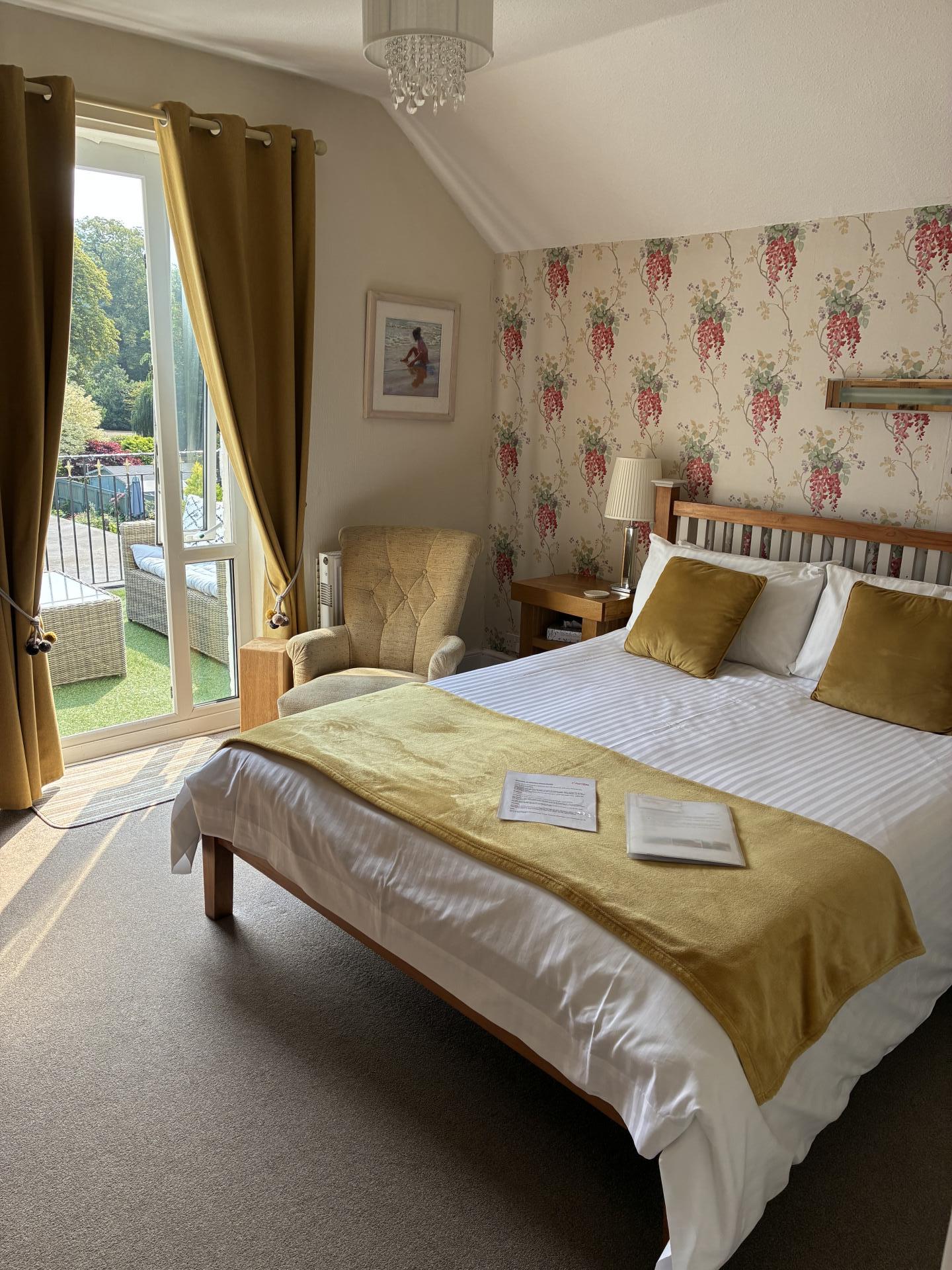 Delux King With Balcony